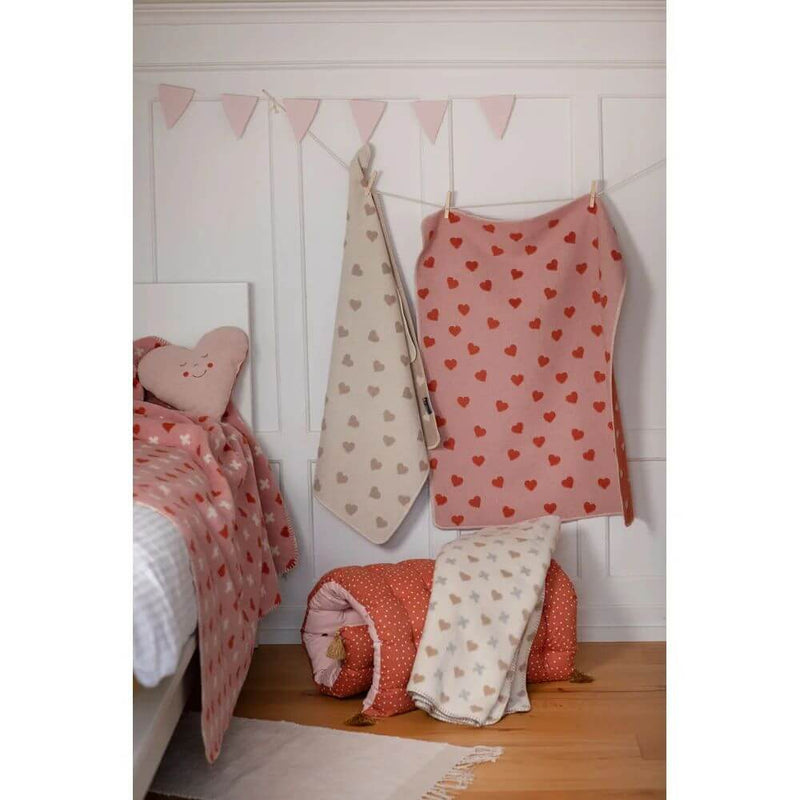 David Fussenegger Off White Hearts Carla Bassinet Blanket-baby_gifts-toy_shop-Mornington_Peninsula-Australia